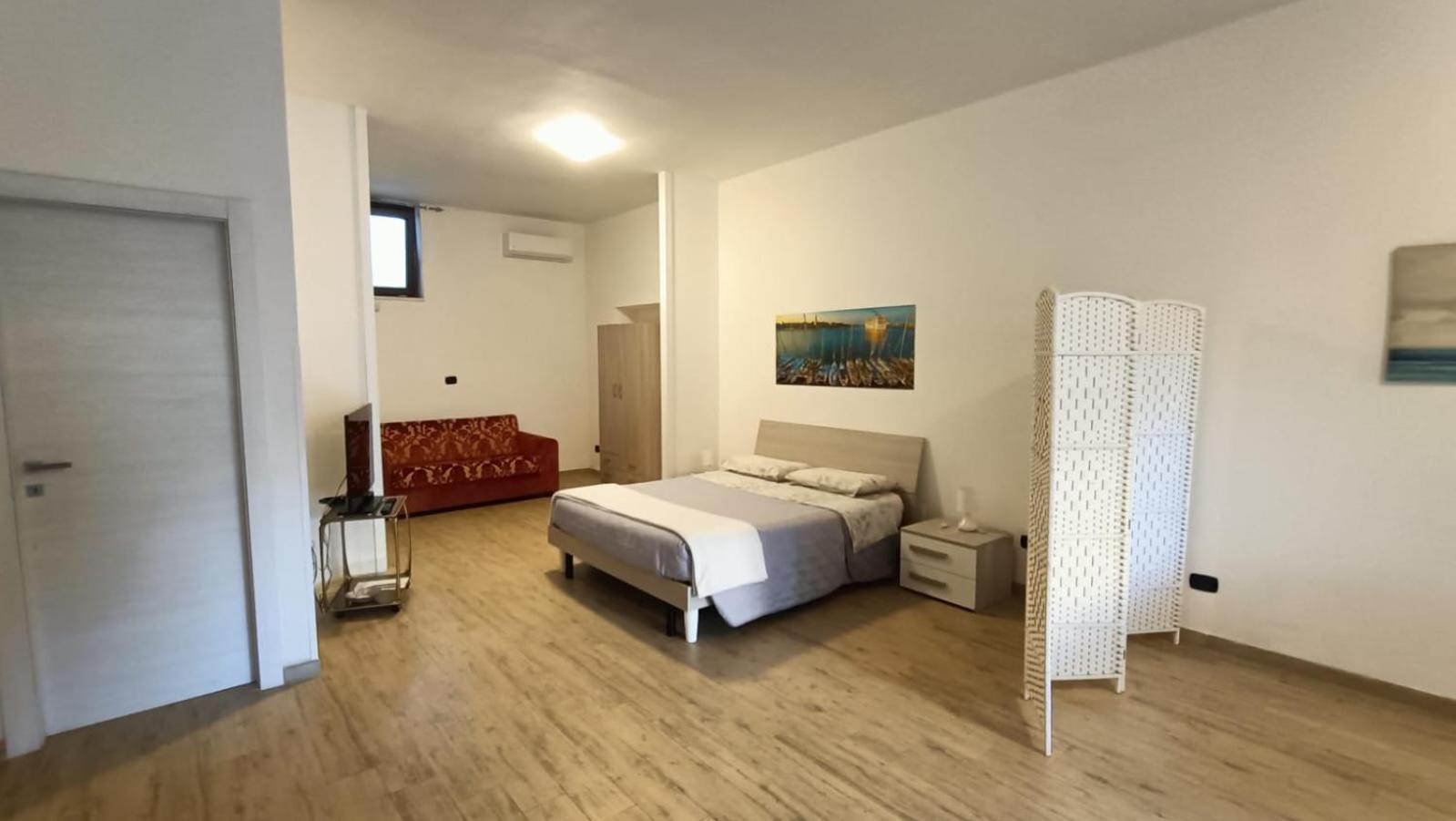 Intero Alloggio, Binario 18 Brindisi Extérieur photo
