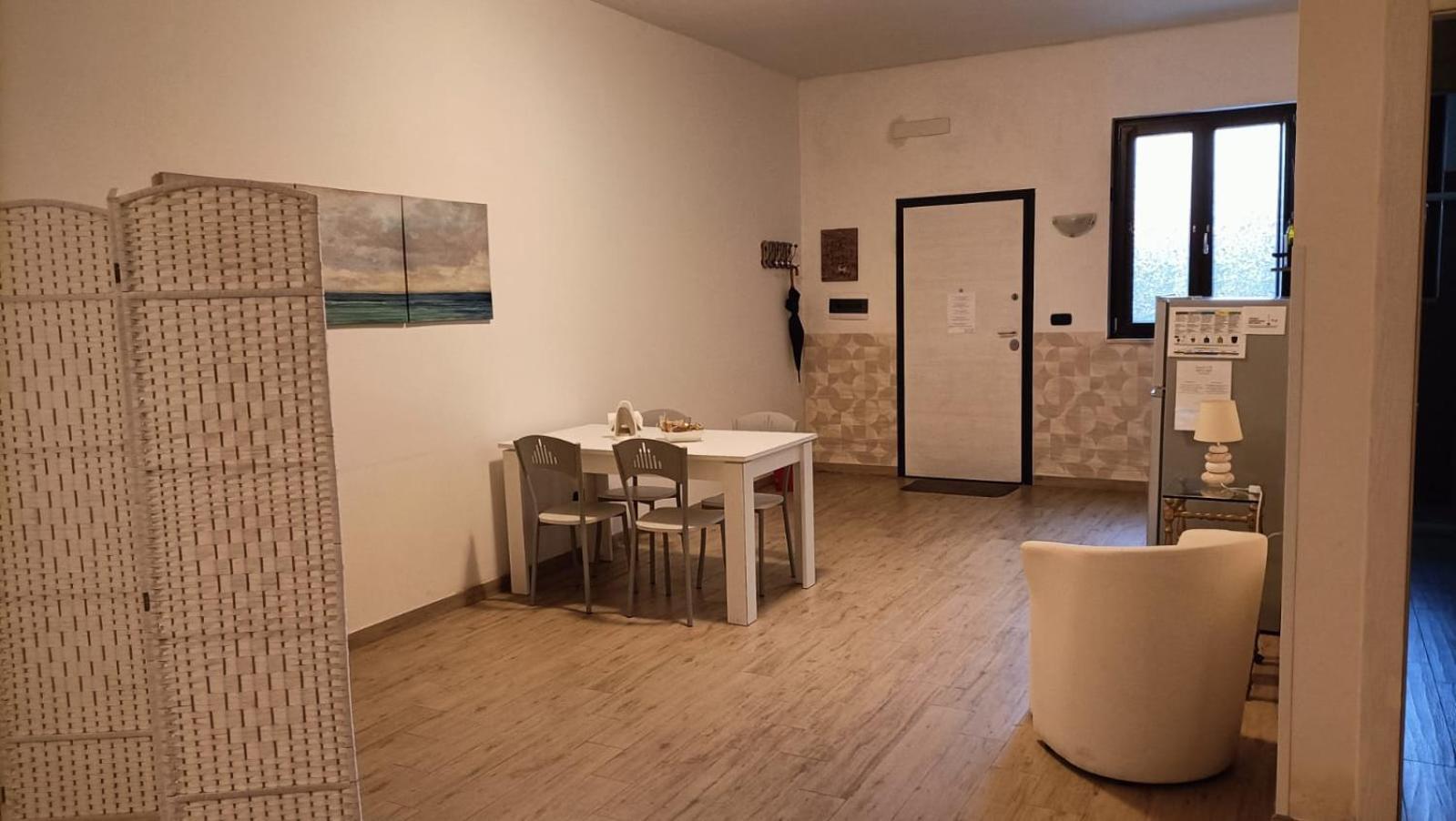 Intero Alloggio, Binario 18 Brindisi Extérieur photo