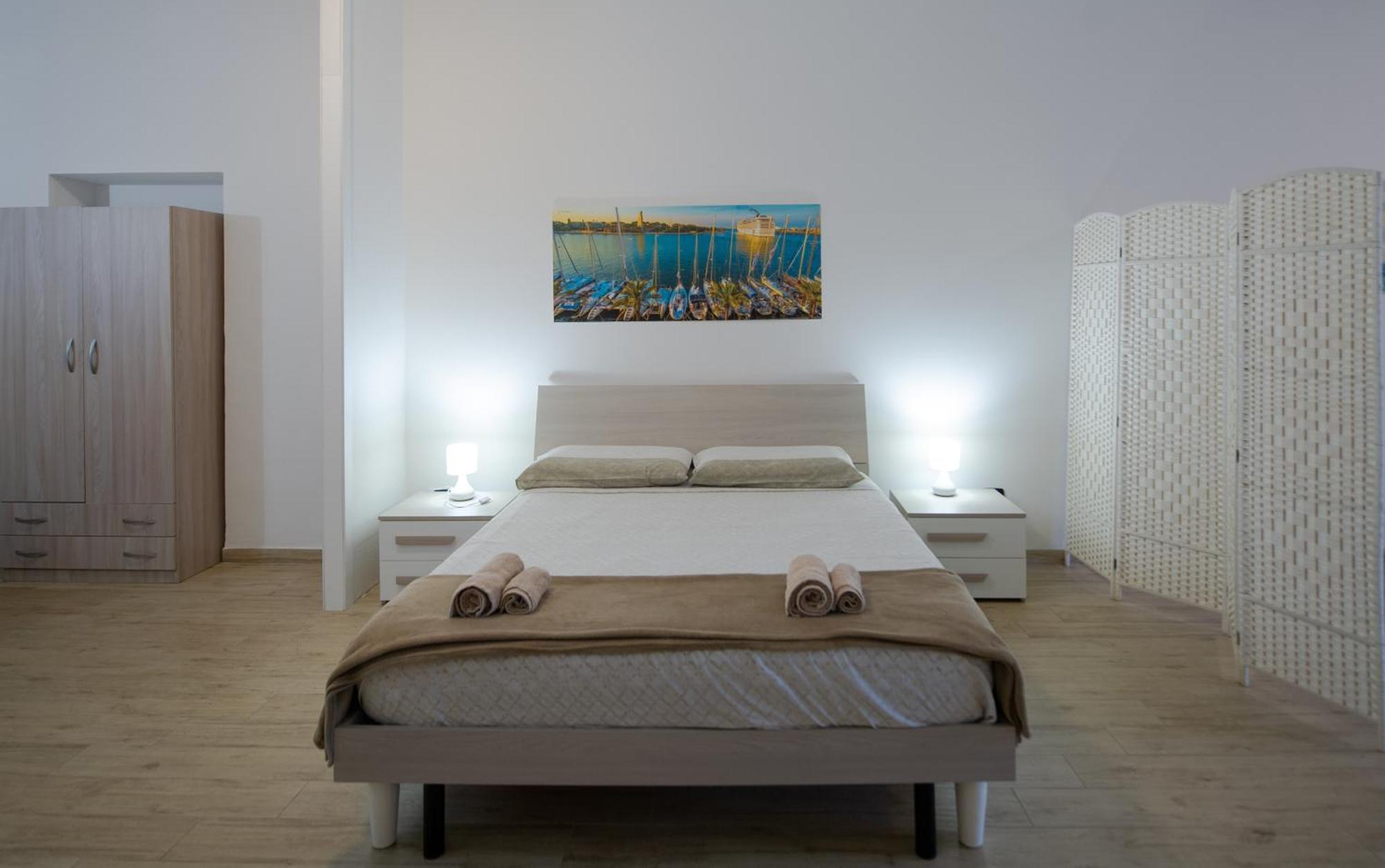 Intero Alloggio, Binario 18 Brindisi Extérieur photo